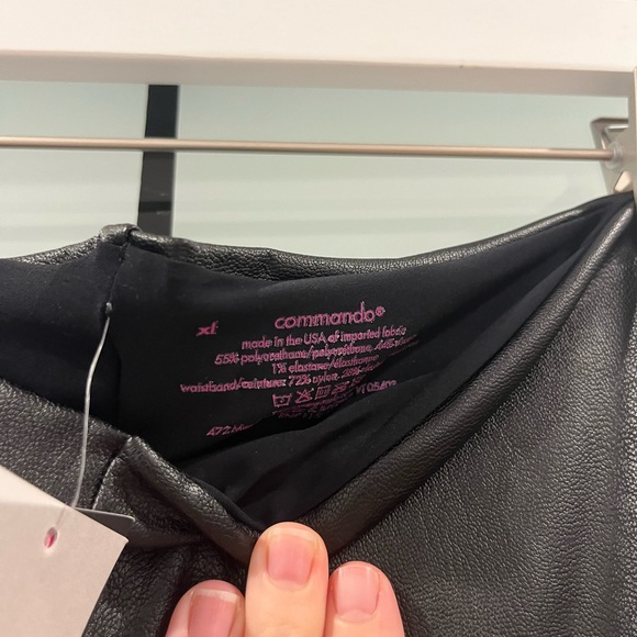 NWT Commando Perfect Control Faux Leather Legging - Picture 3 of 4